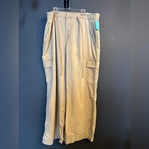 NWT Maurices Light Brown Wide Leg Cargo Pants for Women